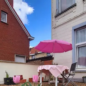 Bright Close To Zaventem Airport Apartment